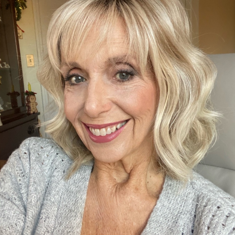 Meet your Posher, Debra